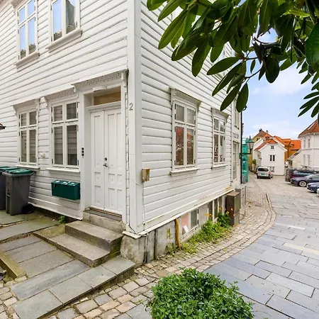 Modern Penthouse With A View - Behind Bryggen Apartment Bergen Exterior photo